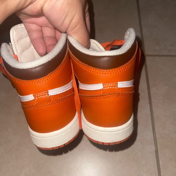 Little kids Jordan 1 high OG size 2 - Picture 2 of 7